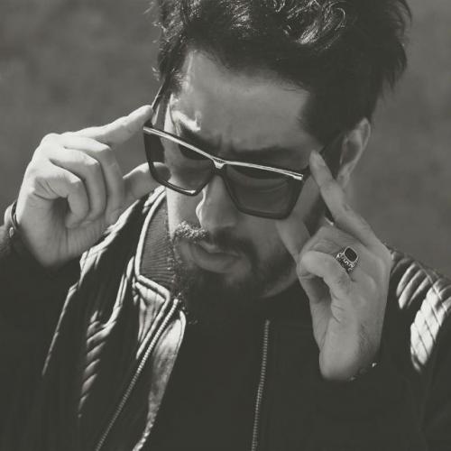 دانلود آهنگ دلی میلاد بابایی مثل اینکه یه دریا
